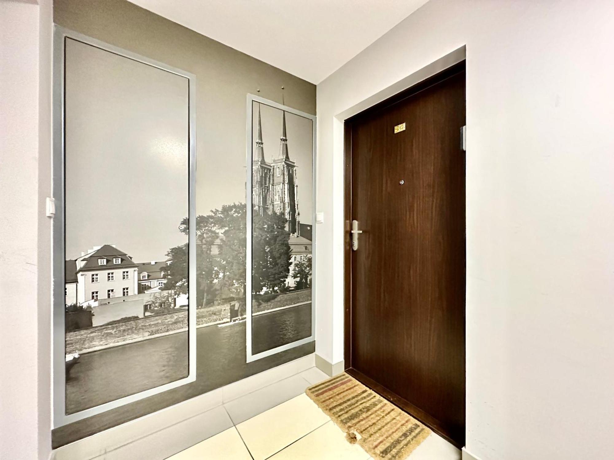 Podwale 2 Apt 54 - Self Check-In 20H - Parking & Lift - Wroclaw — Photos 2